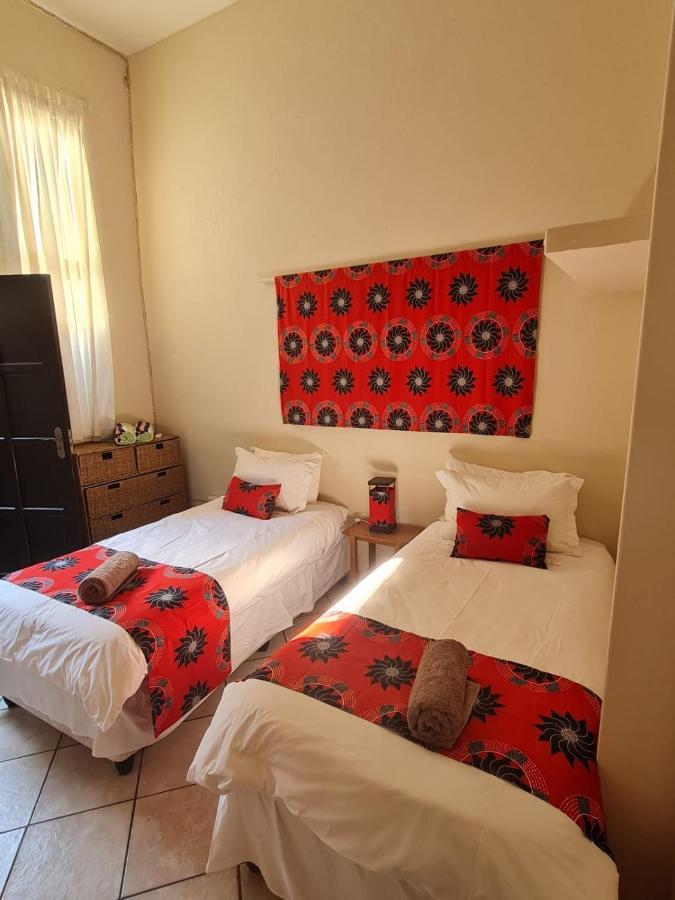 Planet Scuba Bed And Breakfast ปอนตา ดู โอว์รู ภายนอก รูปภาพ
