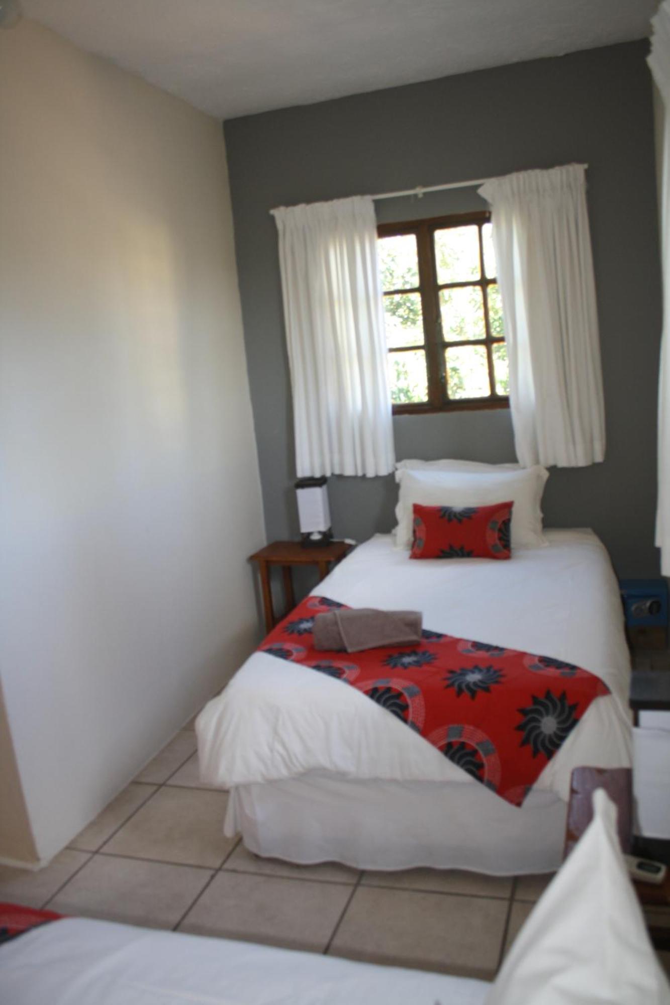 Planet Scuba Bed And Breakfast ปอนตา ดู โอว์รู ภายนอก รูปภาพ